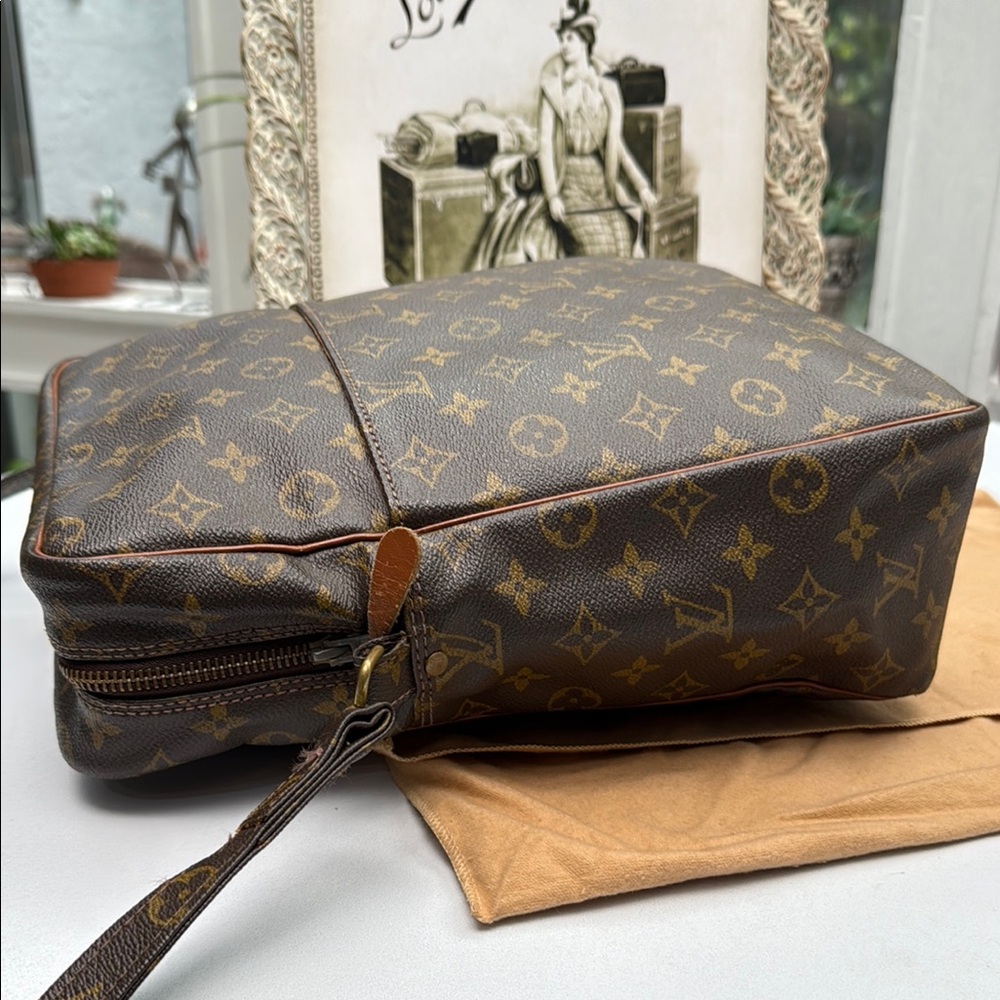 Unisex Authentic Louis Vuitton Monogram Marceau Messenger Bag & LV Dust Bag - Picture 8 of 16